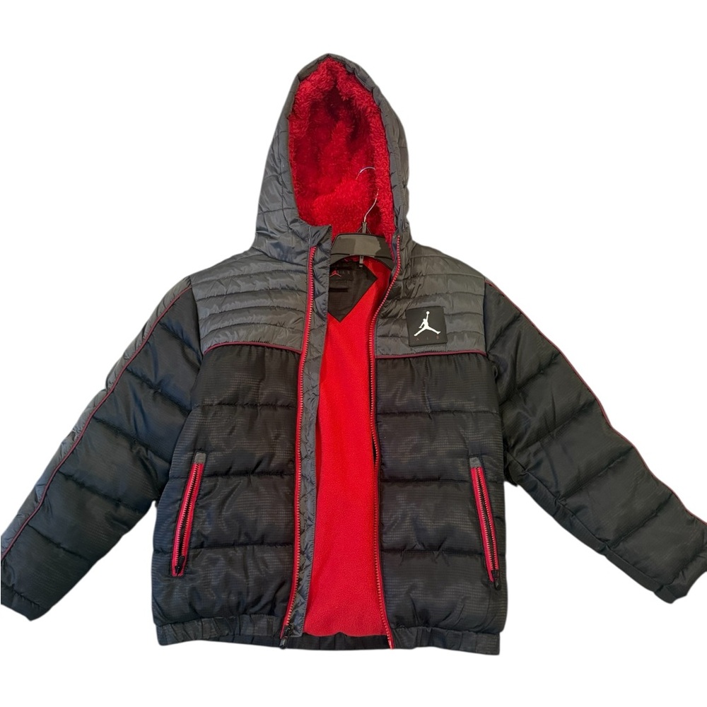 Boys Jordan puffer coat 10/12